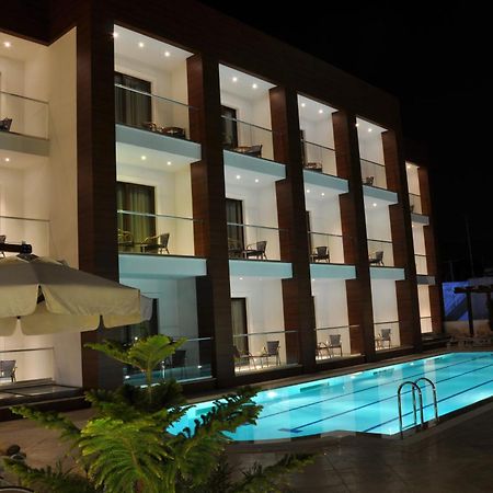Hotel Turiya Тургутрейс Екстериор снимка
